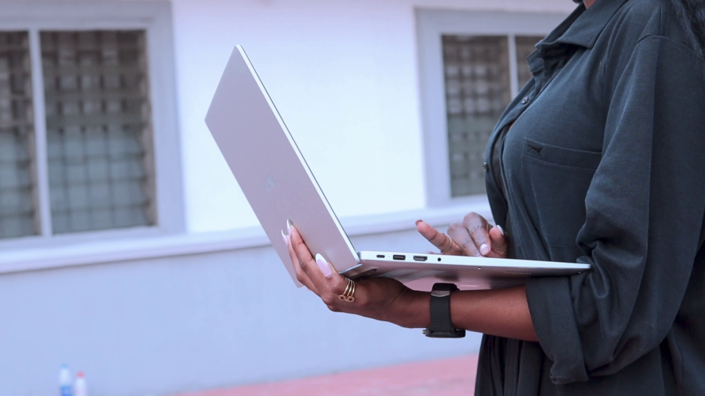 Huawei MateBook D16